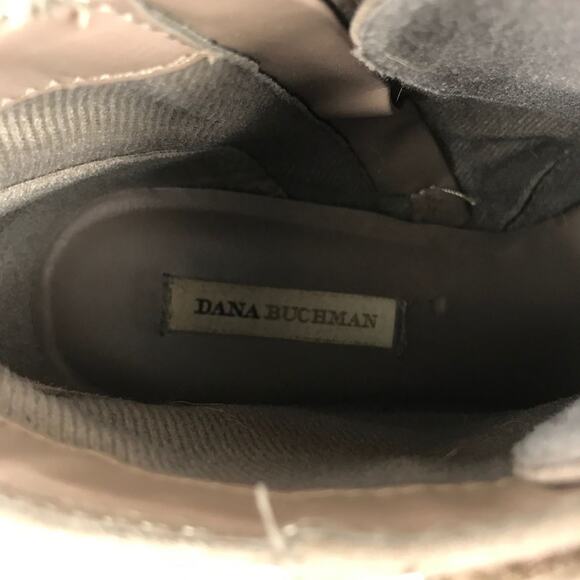 Dana Buchman Preston Wedge Booties Taupe Side Zip Buckle Ankle Womens Sz 8M - Picture 9 of 10